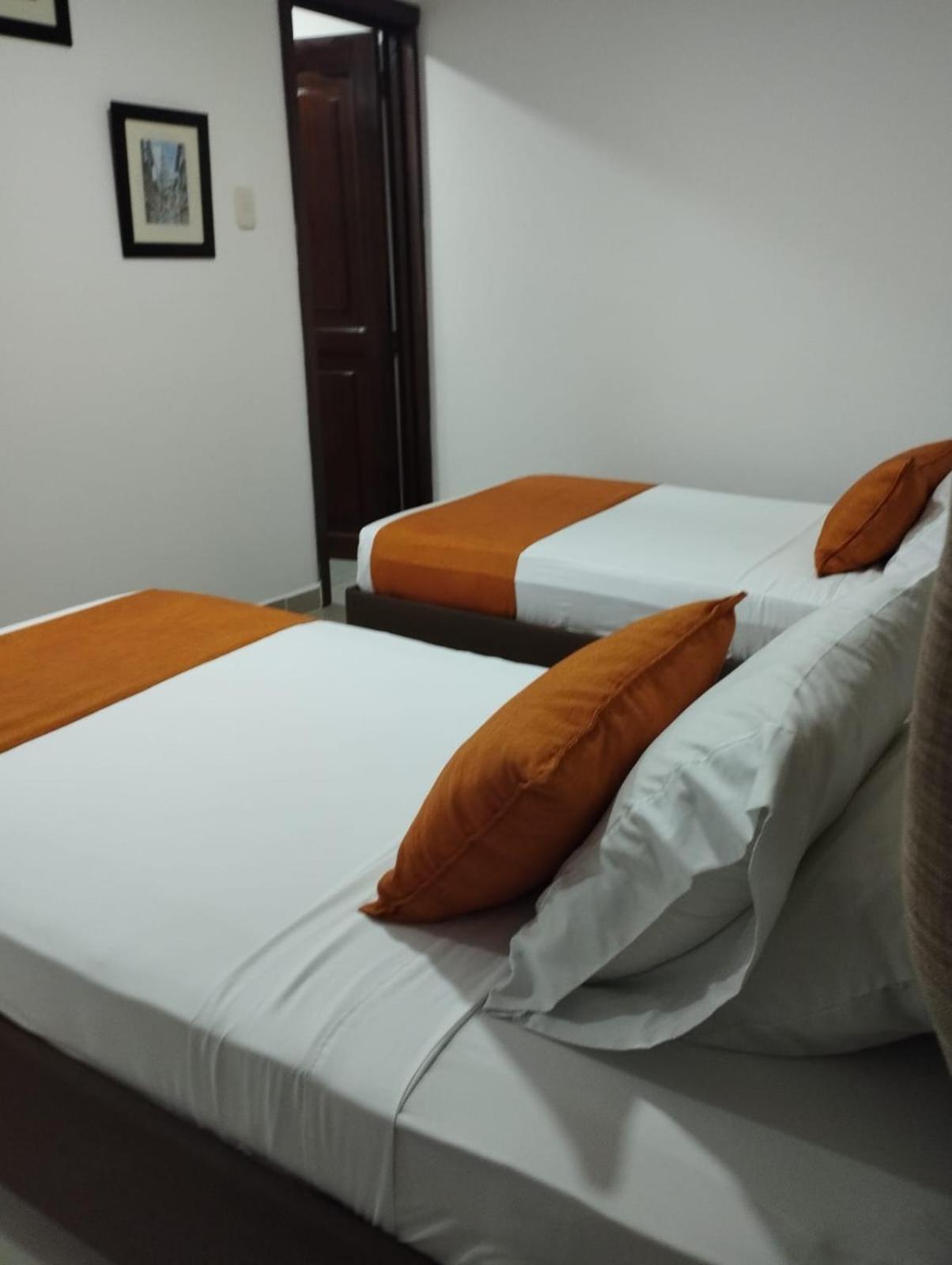 Hotel Cafe Cafe Avenida Armenia  Zewnętrze zdjęcie